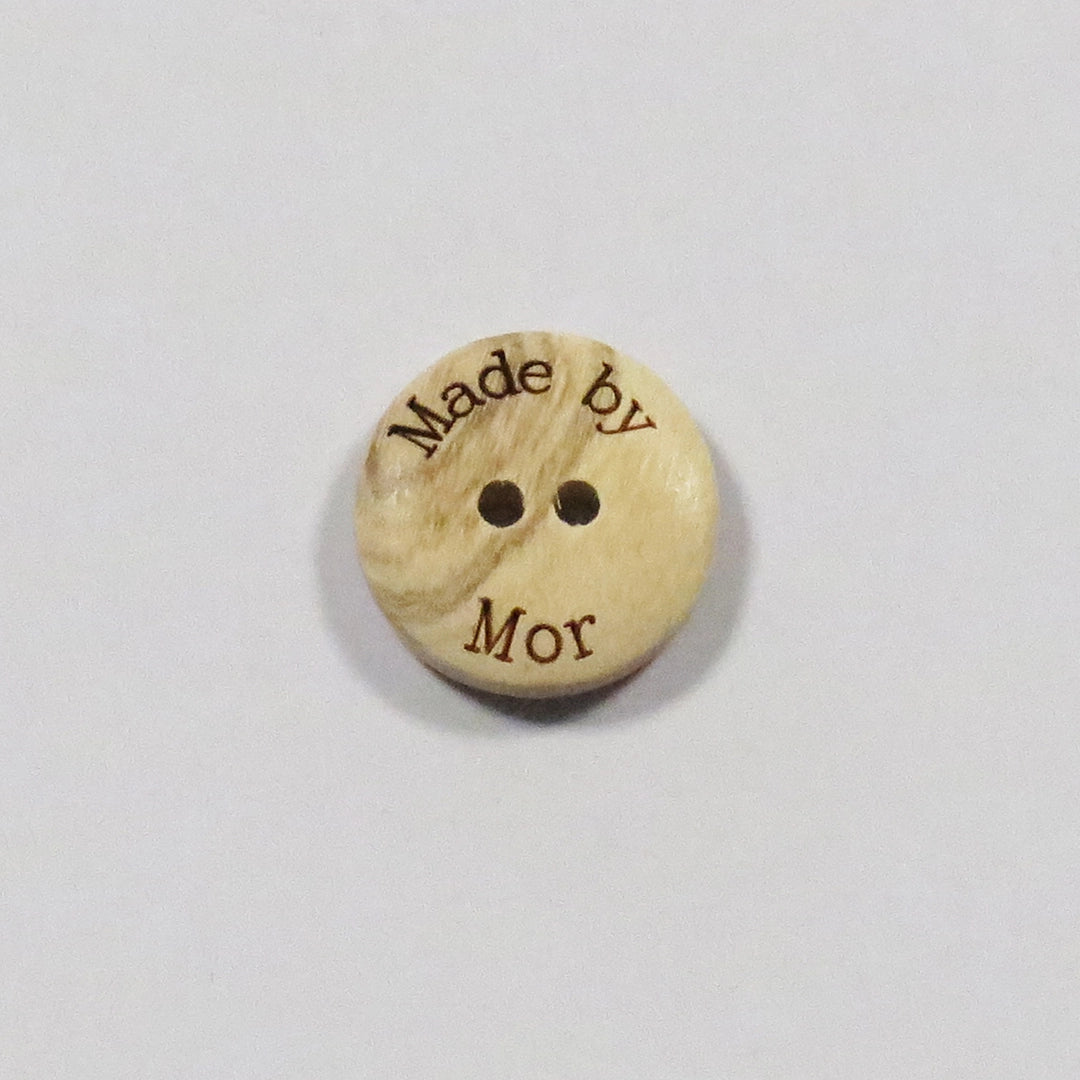Knap træ 15 mm "Made by mor"