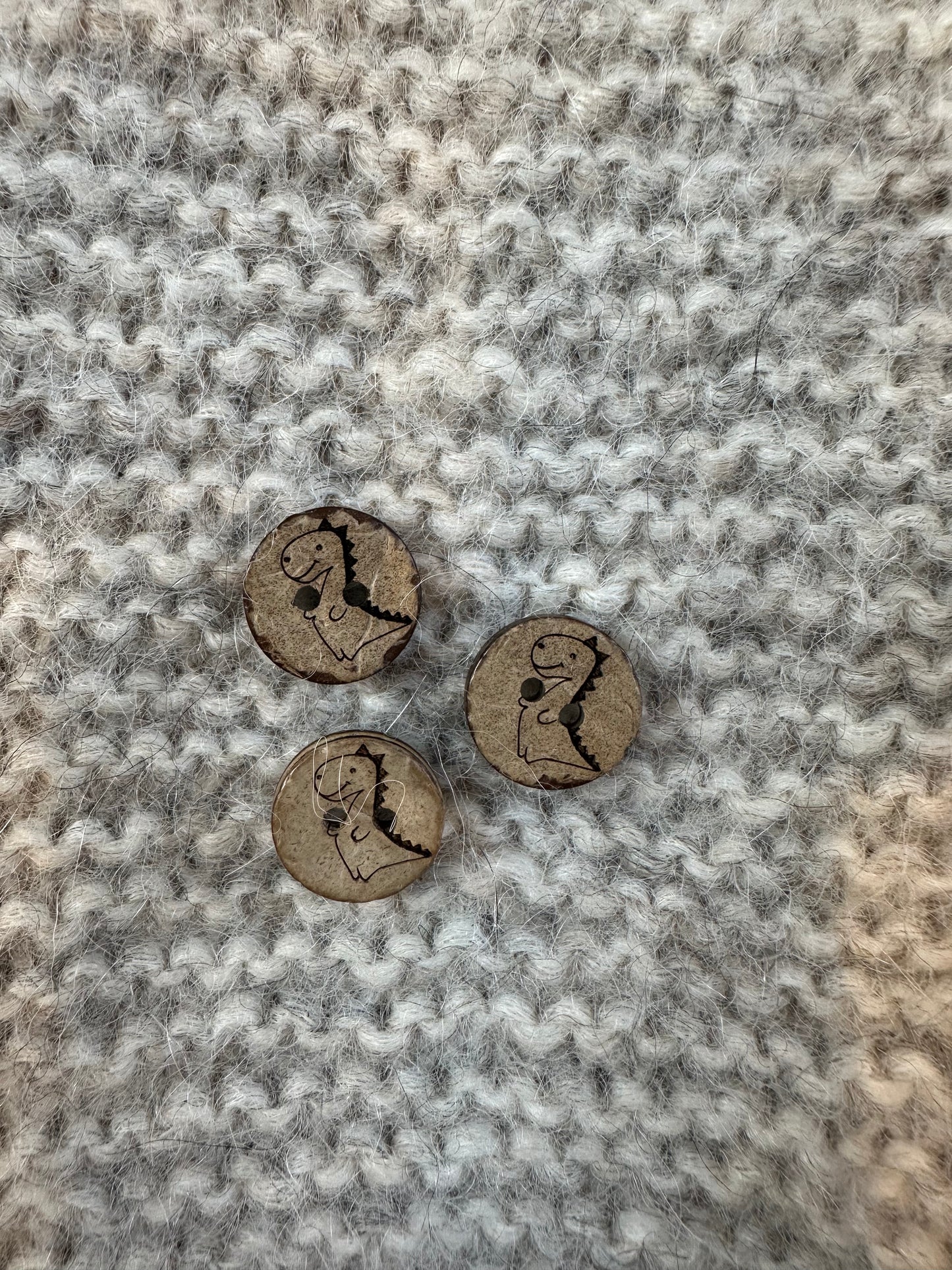 Natur knap med dino - 15 mm