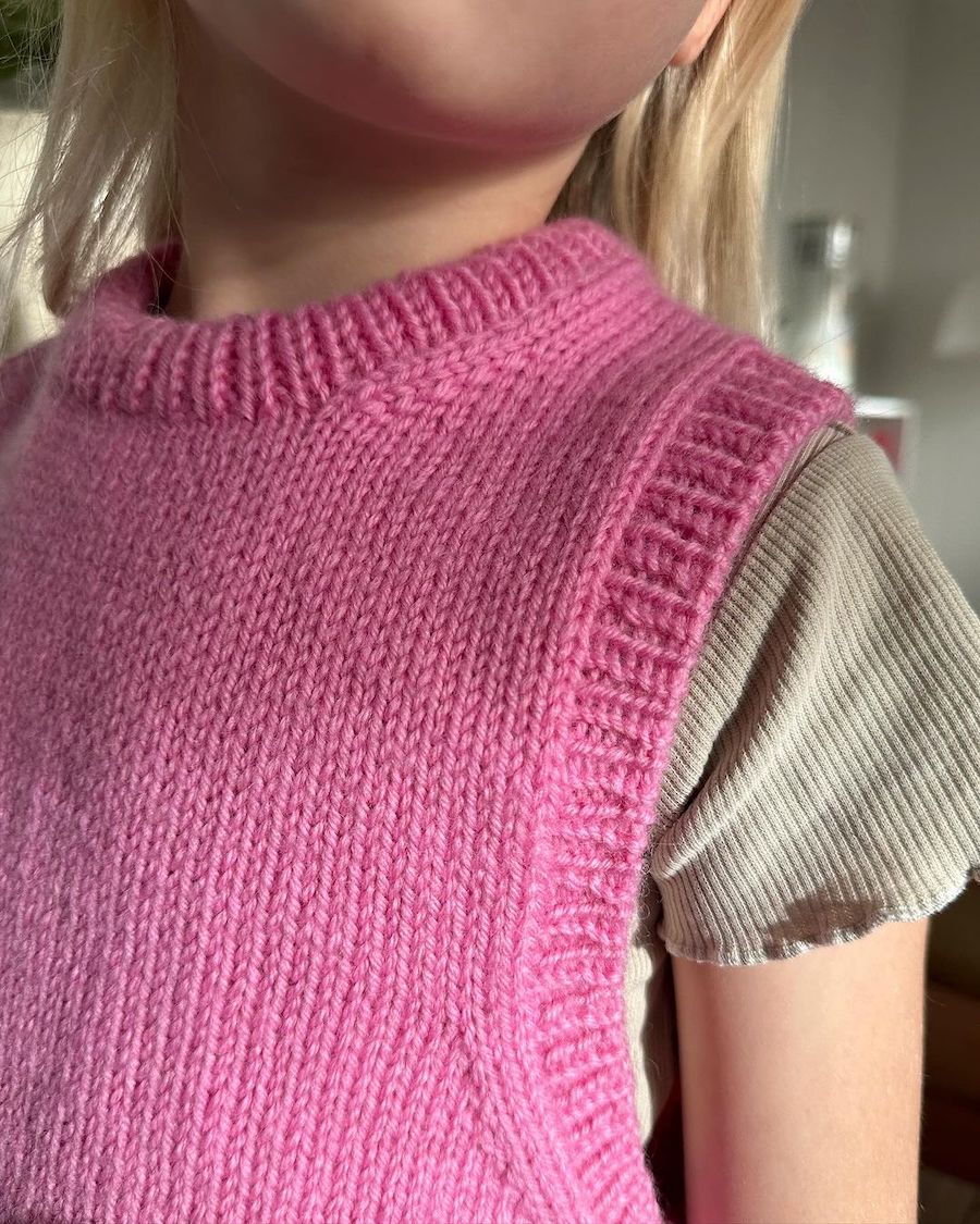 Lulu Slipover Junior - PetiteKnit Opskrift