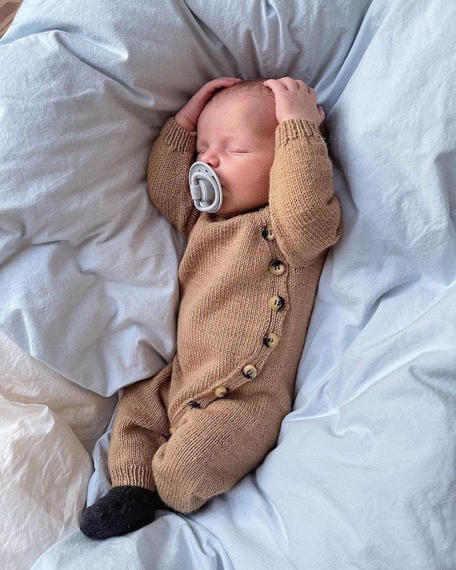 Monday Suit - PetiteKnit Opskrift