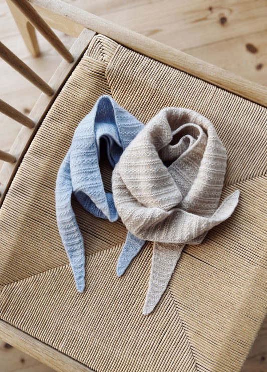 Lunt Astridtørkle - Strikkekit (Garn + Opskrift)