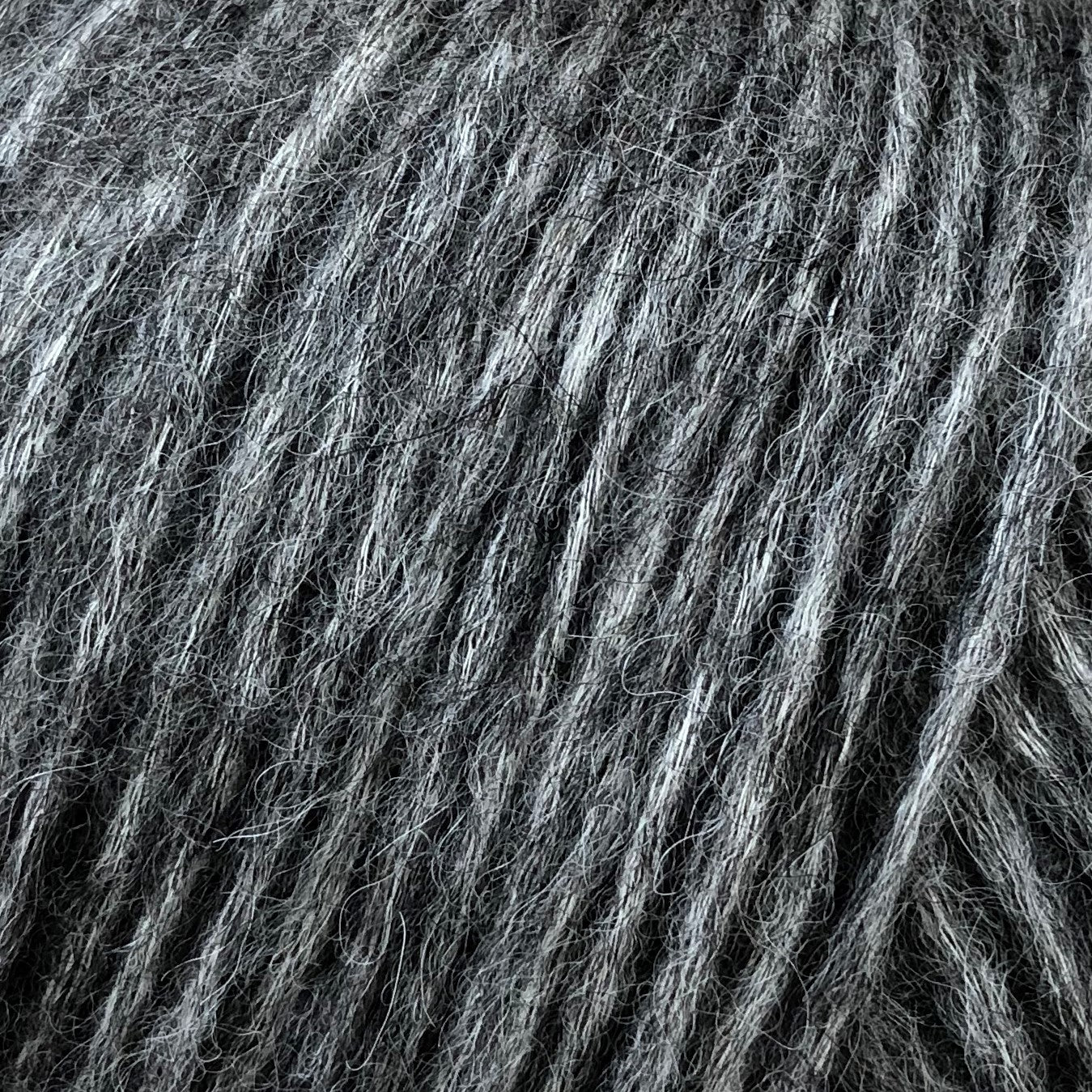 Ivy Sweater - Strikkekit med Snefnug Natur (Garn + Opskrift)