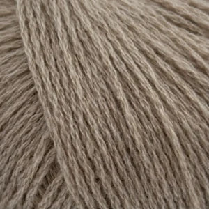 Sophie Scarf - Strikkekit med garnalternativ (Garn + Opskrift)