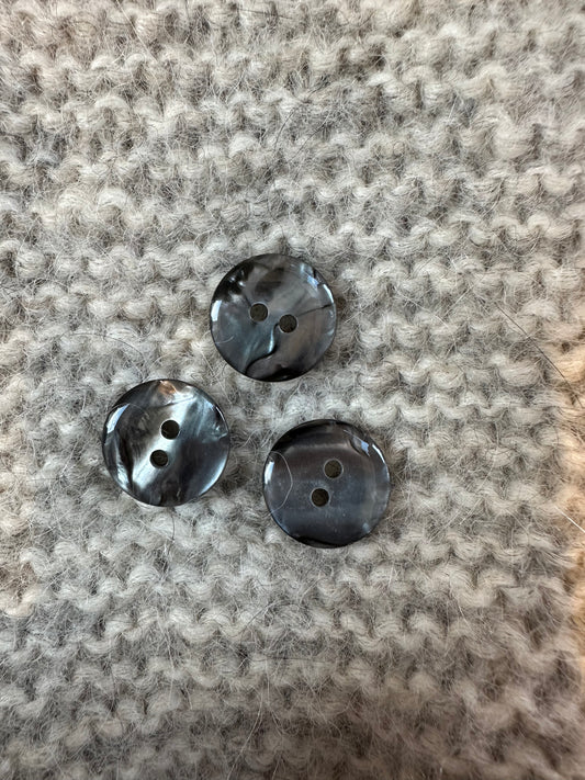 Sort/sølv knap - 15 mm