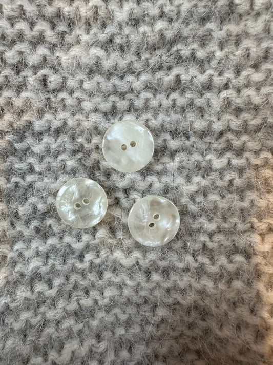 Hvid knap med effekt - 15 mm