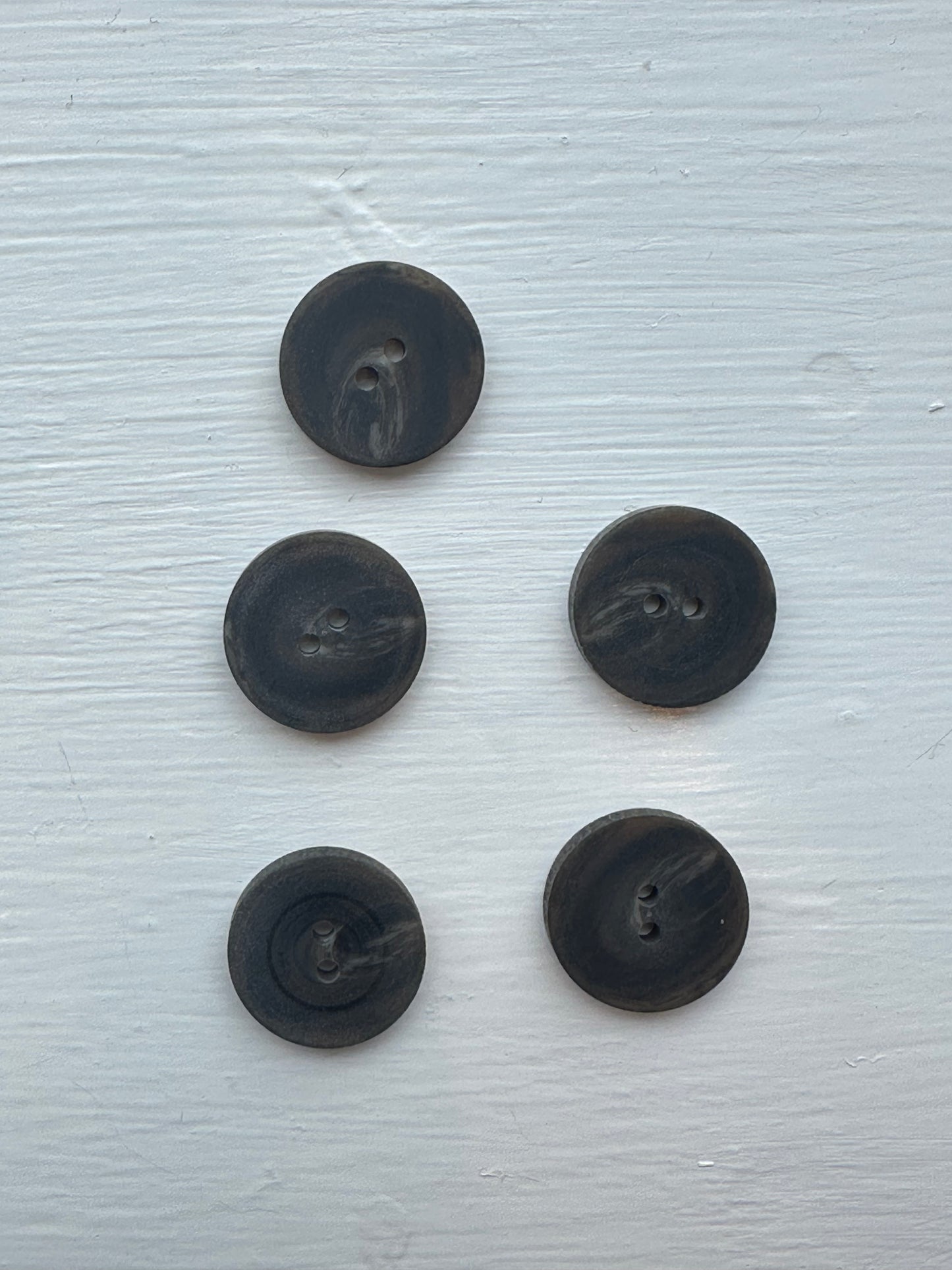 Mørk knap mat overflade - 18 mm.