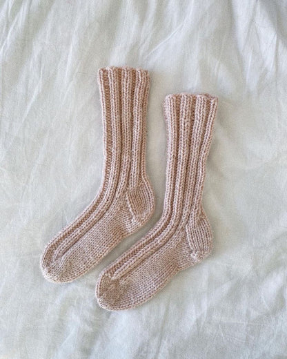Sunday Socks Junior - PetiteKnit Opskrift