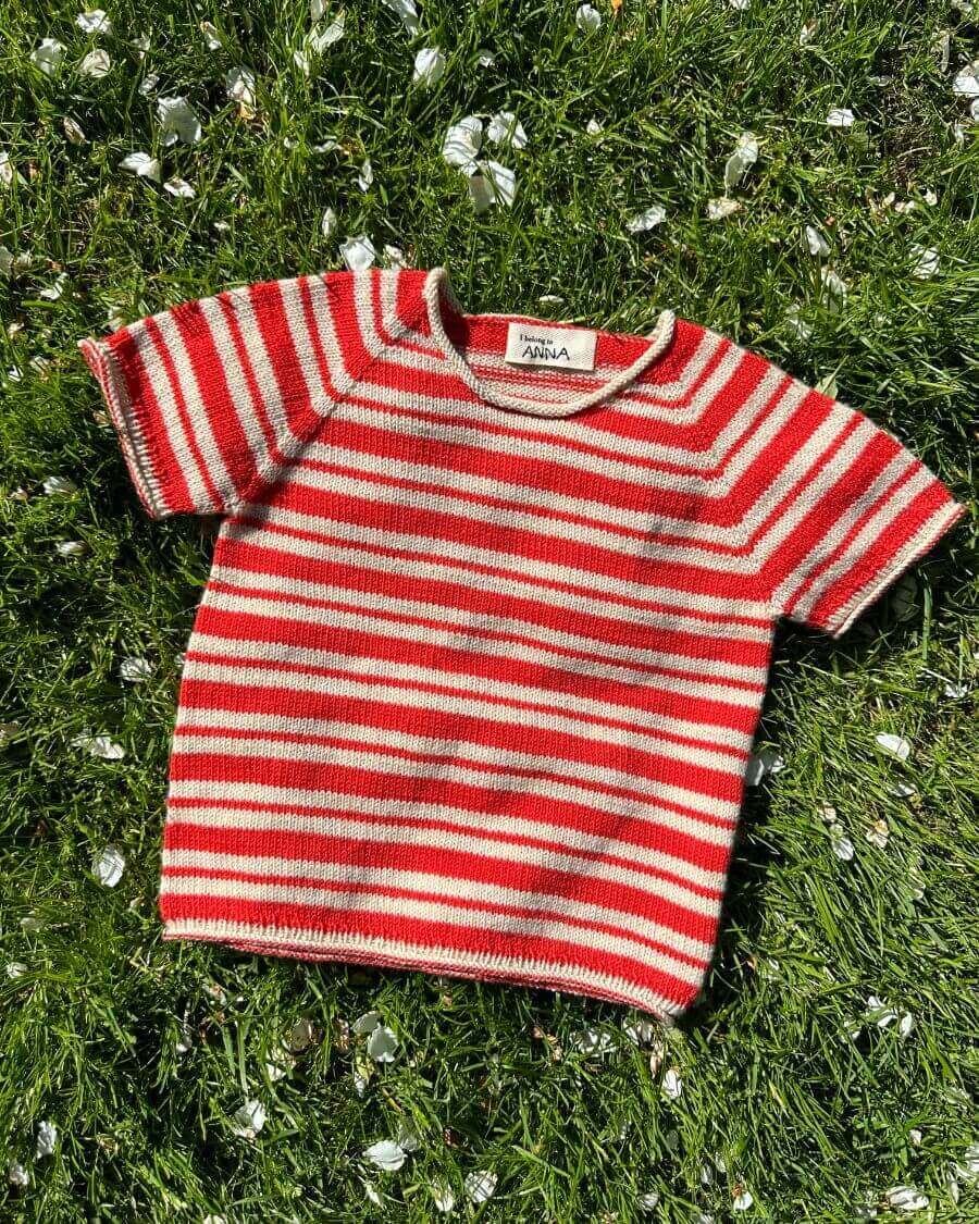 Amélie Tee Junior - PetiteKnit Opskrift