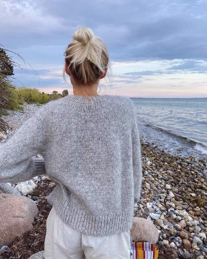 Novice Cardigan Chunky Edition - PetiteKnit Opskrift