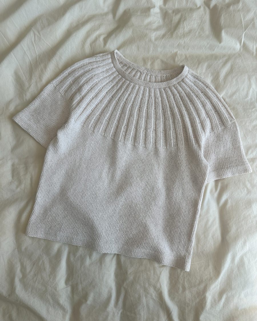 Sunday Tee - PetiteKnit Opskrift